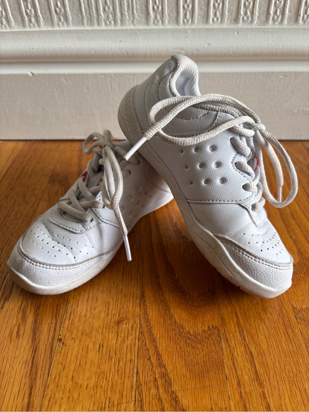 DSG White Kids Cheer Sneakers with Lace-Up Design